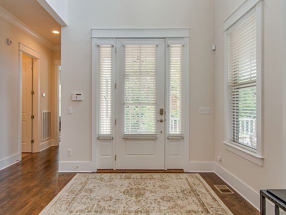 4th image of 520 S 11th St