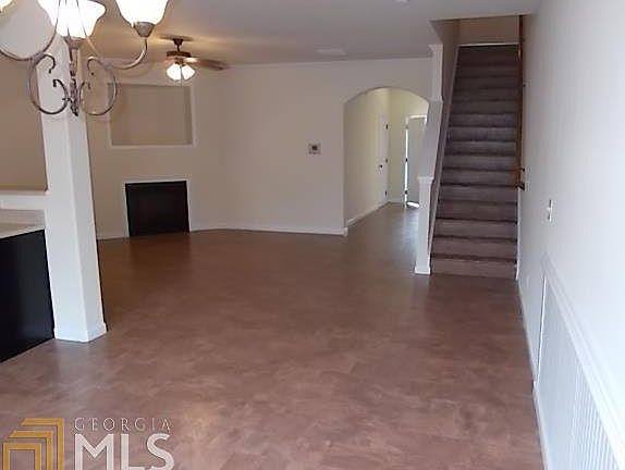 4th image of 1800 Millstream Holw
