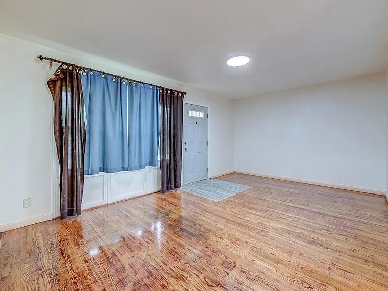 4469 Mohegan Dr — Photo 9