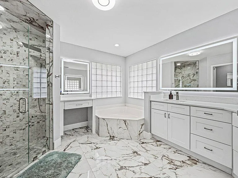 13710 Callington Dr — Photo 17