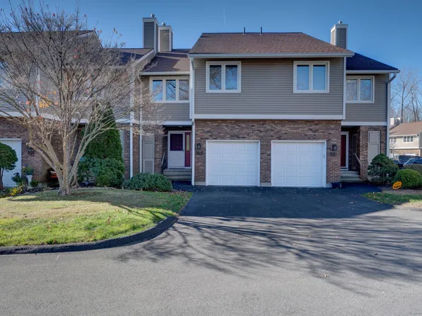 185 Hunters Lane #185, Newington, CT 06111