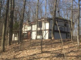 5409 Bauers Dr, West Bend, WI 53095