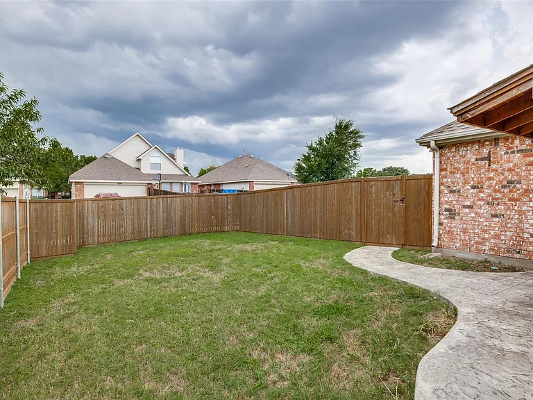 6257 Dark Forest Dr — Photo 22