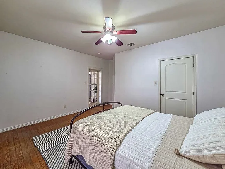 432 Washington St — Photo 12