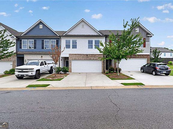 3rd image of 4711 Fairfax Dr