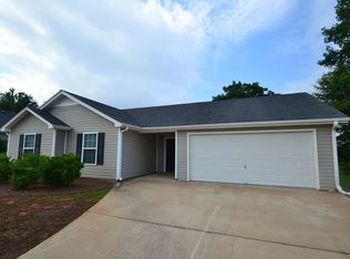 617 Twin Oaks Ln, Dallas, GA 30157