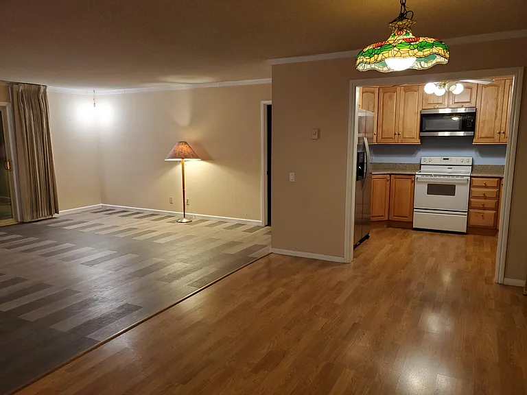 2540 Clairemont Dr #101 — Photo 3