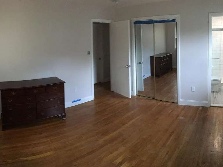 2401 Grange Hall Ct — Photo 7