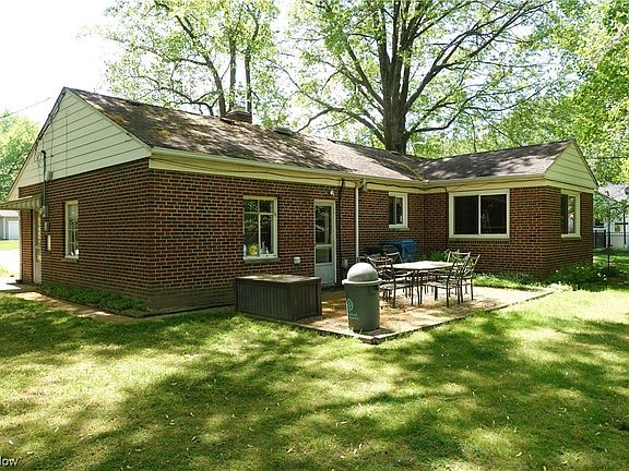 3rd image of 21620 Riviera Dr