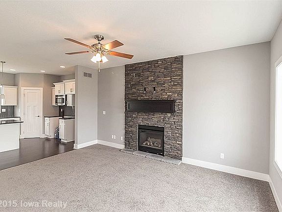 3rd image of 9463 Cedarwood Ct
