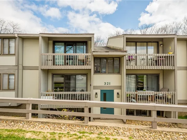 321 Ridge Point Cir APT 11B, Bridgeville, PA 15017
