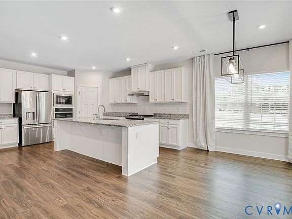4th image of 8601 Forge Gate Ln