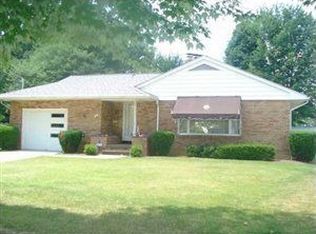 86 Capitol Ct, Farrell, PA 16121