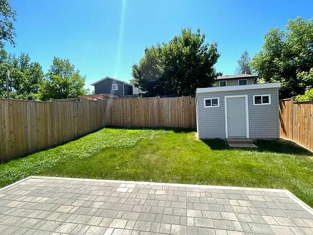 113 Cornerbrook Cres #1 — Photo 18