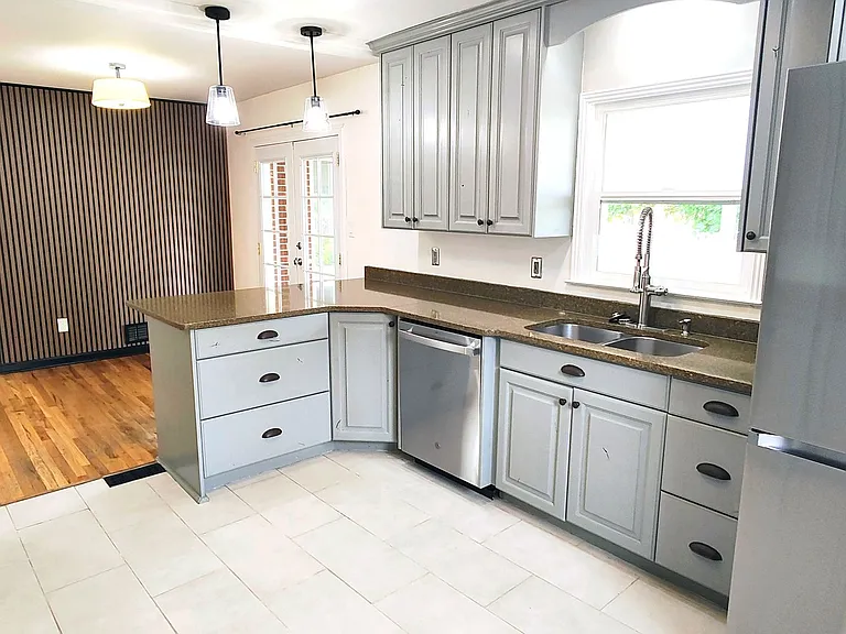 3096 S 1810 E — Photo 9