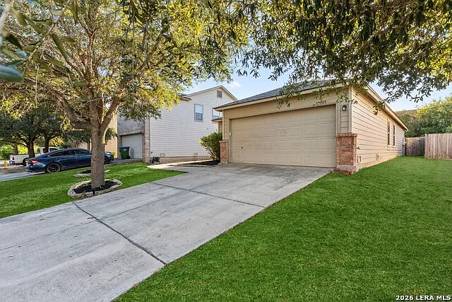 4 bed, 2.0 bath, 1639 sqft, $2,000 — Photo 3