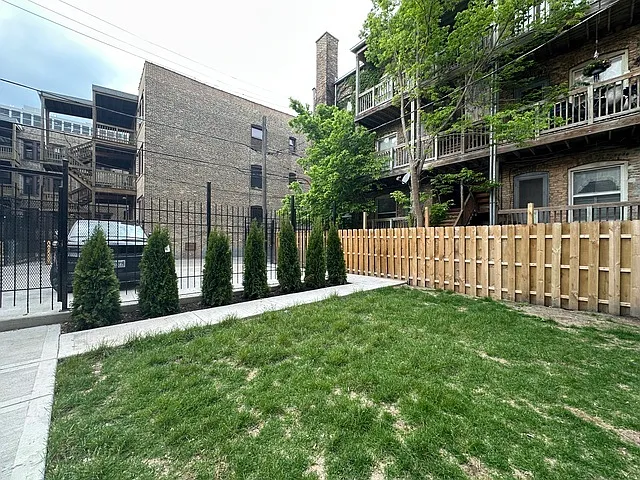 4338 N Clarendon Ave #GS — Photo 24