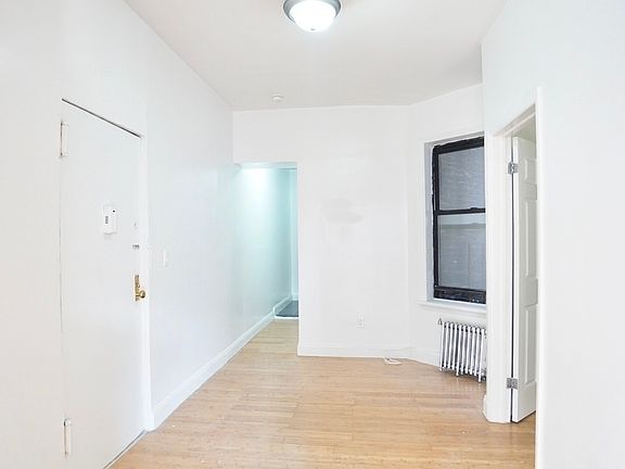 5th image of 24 Saint Nicholas Pl #A1