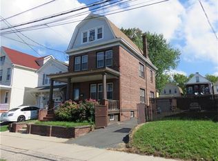 552 Lawrie St, Perth Amboy, NJ 08861