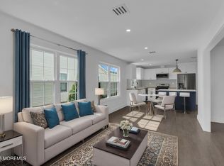 8 Vernon Ct, Brick, NJ 08724