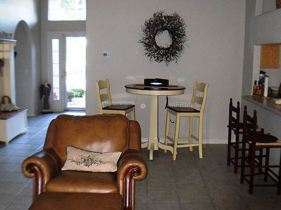 5th image of 117 Twin Lake Cir
