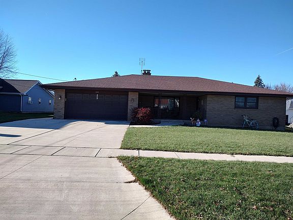2nd image of 1221 Warren Ave
