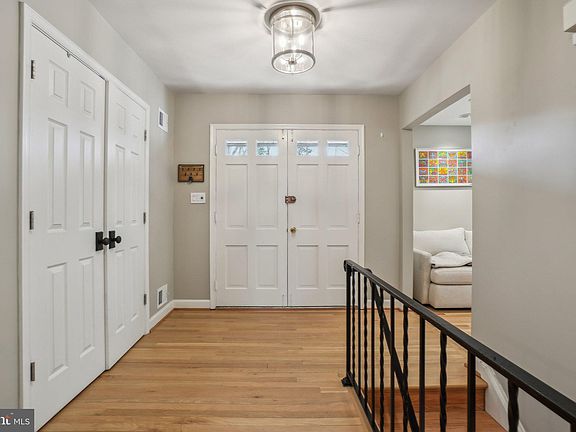 4th image of 7901 Charleston Ct