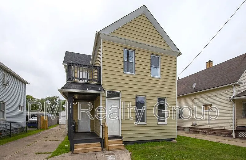 4 bed, 1.0 bath, $1,625 — Photo 1