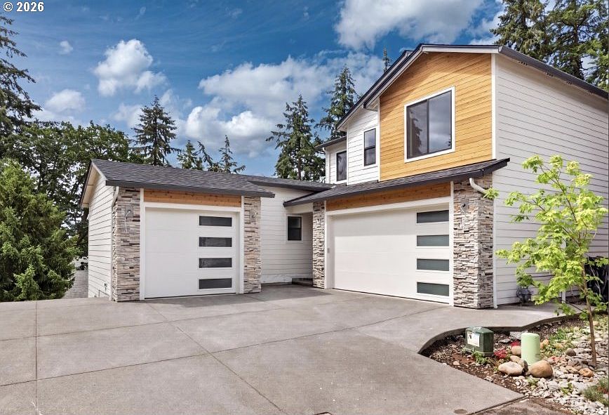 1st image of 10711 SE 13th Cir