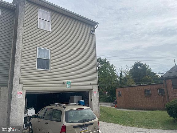 2nd image of 32 N Wycombe Ave
