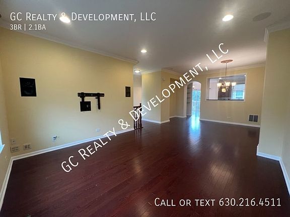 4th image of 1271 Evergreen Ave
