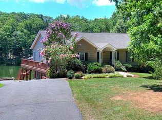 5800 Burke Dr, Clover, SC 29710