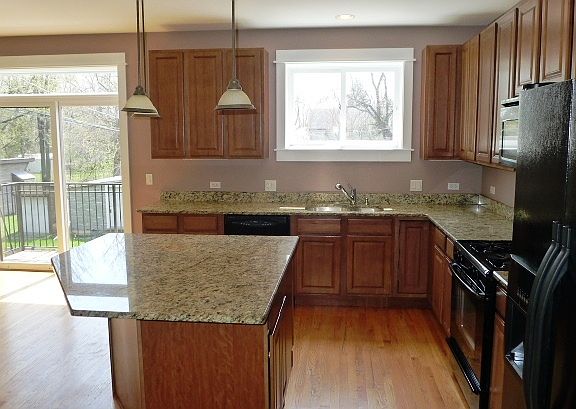 5th image of 4137 N Narragansett Ave #7
