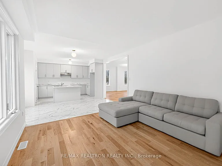 1 Wakefield Blvd — Photo 13