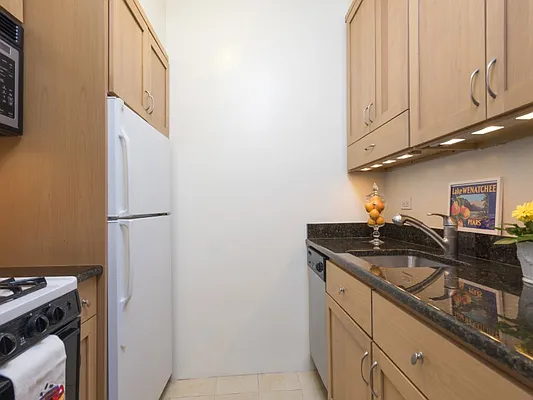 Sold by Sotheby's International Realty | media 4