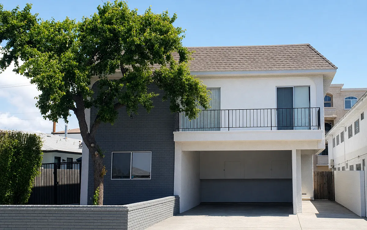 Building Photo - 3706 Mentone Ave #7