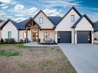 7021 Fields Dr, Benton, AR 72019