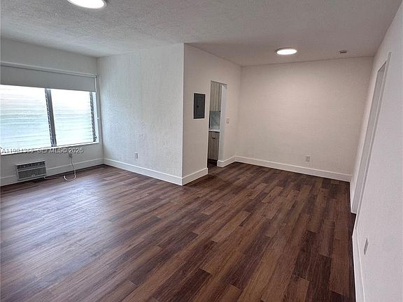 2nd image of 7725 Carlyle Ave APT 2