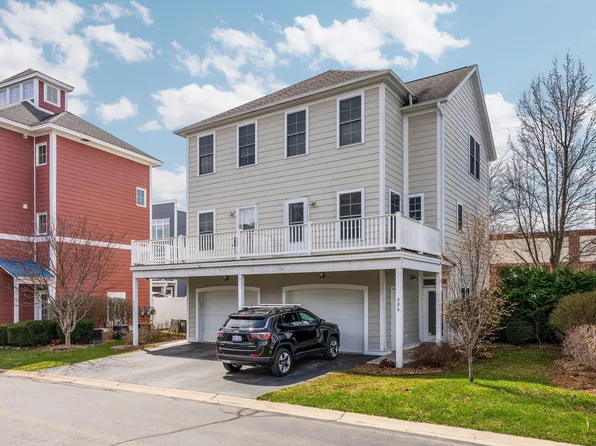232 Midtown Dr #38, Traverse City, MI 49684