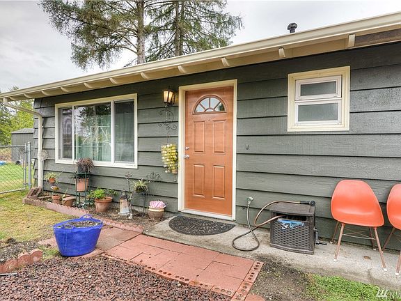 5th image of 5214 108th St Ct SW