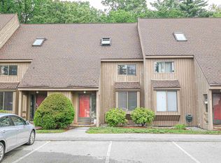 5 Harwich Ct, Merrimack, NH 03054