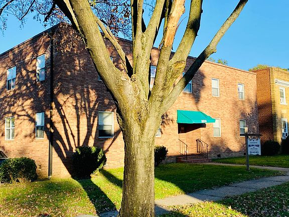2nd image of 3514 Park Ave APT B