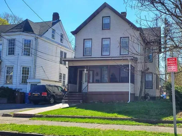 112 Henry St, Kingston, NY 12401