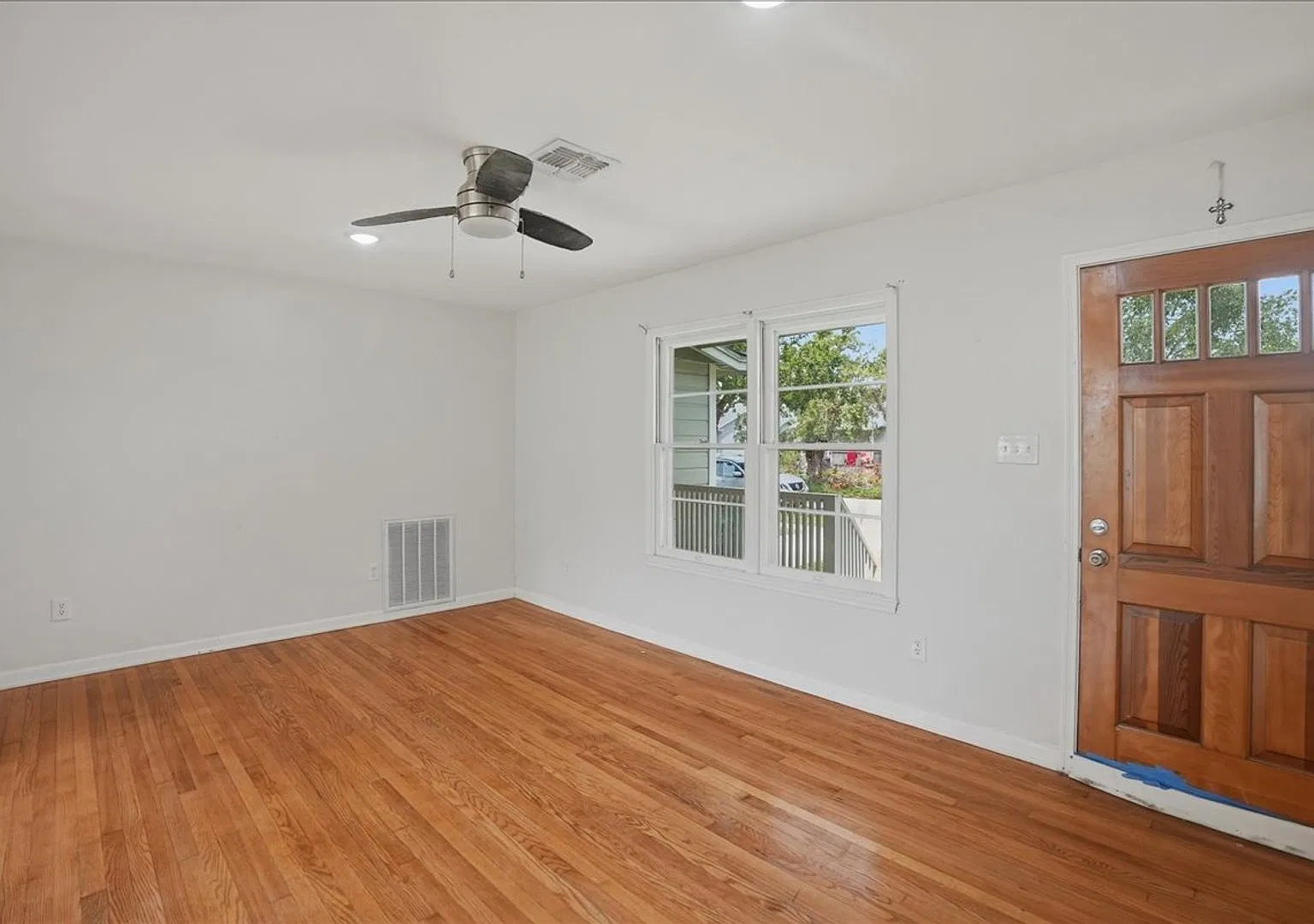 Charming Updated 2-Bedroom Home for Rent in Corpus Christi — Photo 4