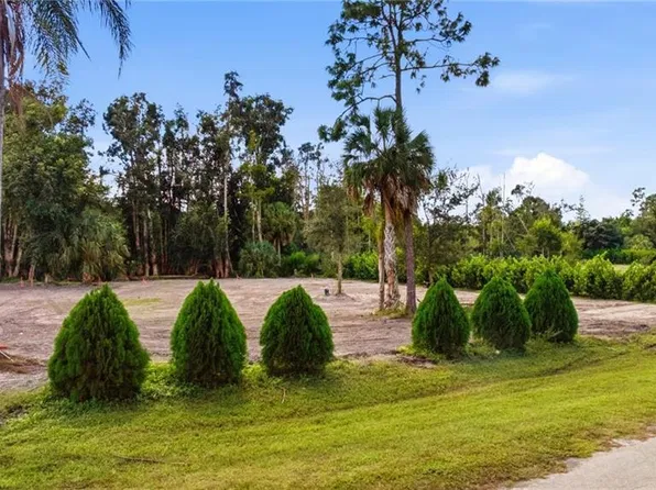 10330 Morningside LN, BONITA SPRINGS, FL 34135