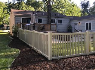 34170 Richland St, Livonia, MI 48150