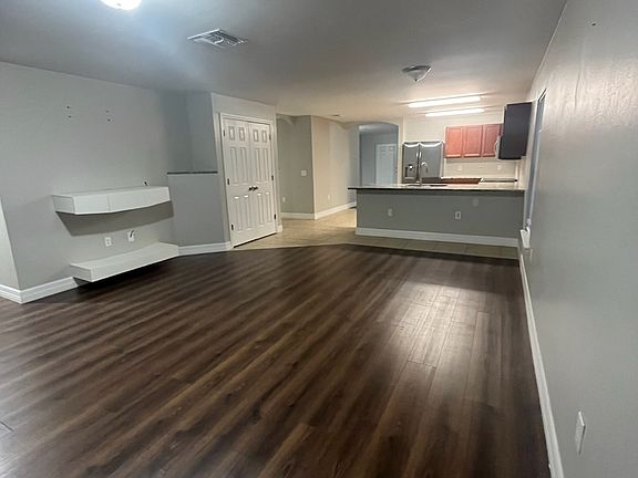 4th image of 742 Center Lake St