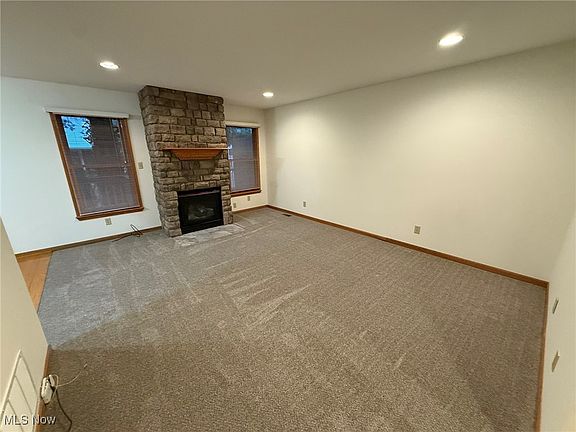 4th image of 524 Oakdale Dr