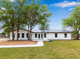 9352 County Road 408a, Grandview, TX 76050