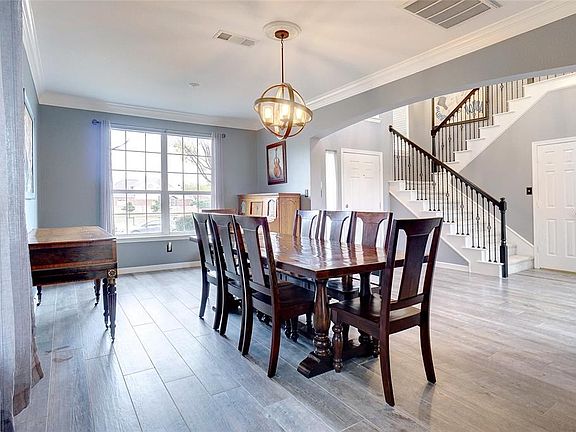 3rd image of 1416 Lone Oak Way